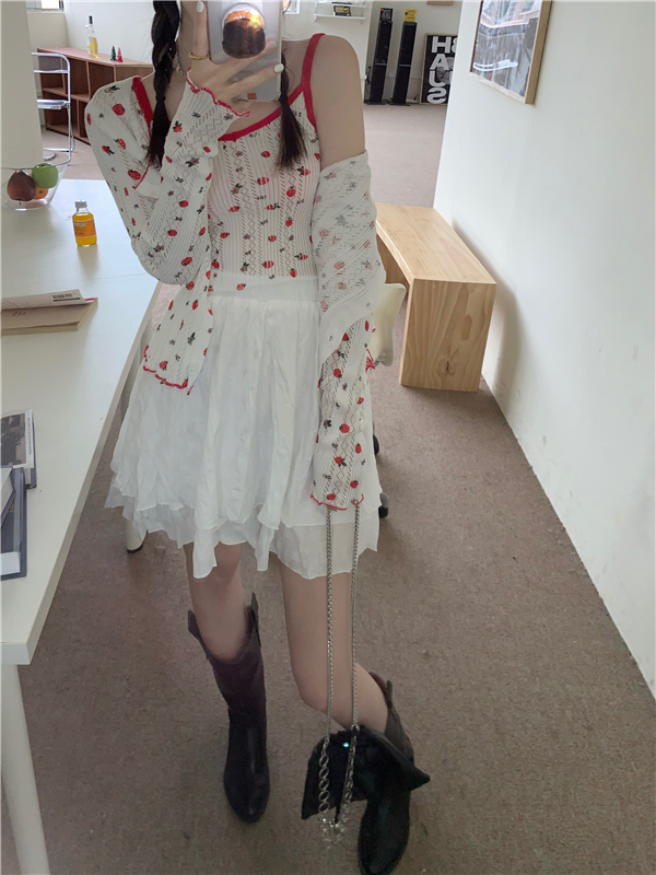 Bộ Đồ Hai Mảnh Áo Hai Dây Họa Tiết Dâu Tây 42644 + Áo Khoác Camisole42644 | BigBuy360 - bigbuy360.vn