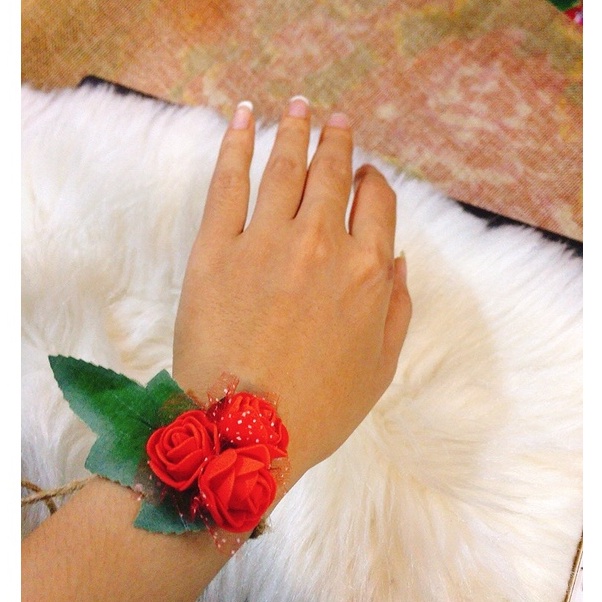 HOA ĐEO TAY CÔ DÂU - PHÙ DÂU NGÀY CƯỚI - TONY HOUSE