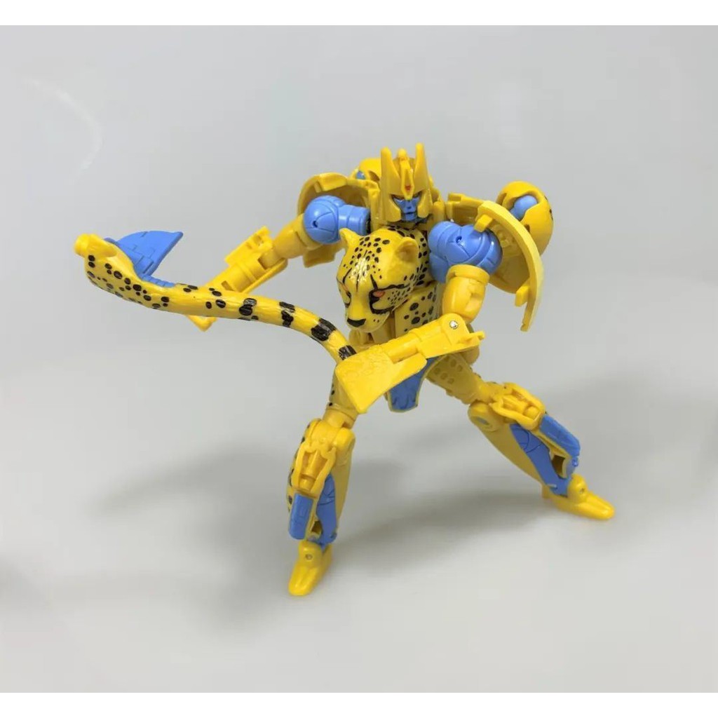 Mô hình Transformers Generations War for Cybertron Kingdom Deluxe Cheetor Beast War Takara Tomy