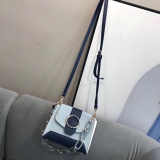 Guess bag - khoá tròn
