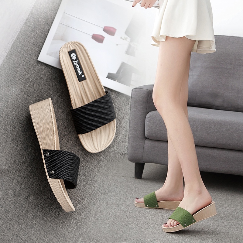 ┇Thick-soled slippers for women to wear in summer, fashionable personality, high-heeled women s sandals, 2021 all-match increased platform temperament shoes