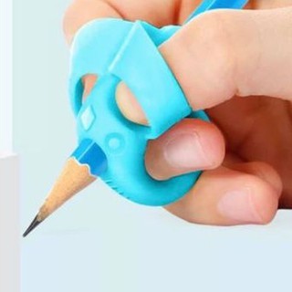 ĐỆM BÚT ĐỊNH HÌNH GIÚP BÉ CẦM BÚT ĐÚNG QUY CÁCH