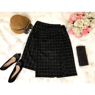 [Sale lẻ size] Chân váy chữ A xẻ tam giác phối cúc