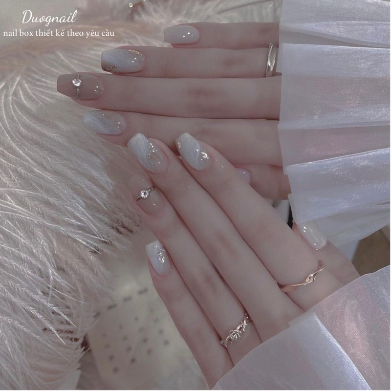 Nail loang vân đá trắng nâu sang chảnh - Móng up thiết kế