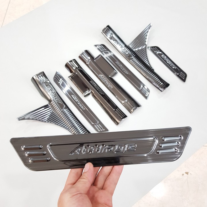 Bộ ốp bậc cửa, nẹp bước chân Mitsubishi Attrage 2020 mẫu Titan tặng kèm keo trợ dính tặng keo trợ dính