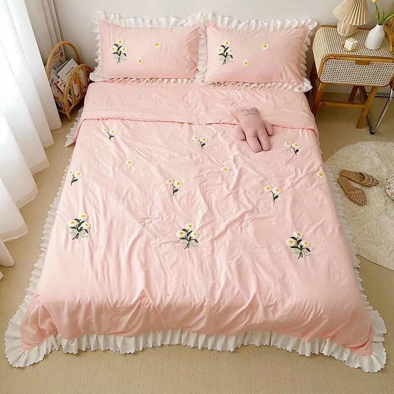 Bộ chăn ga và vỏ gối chất liệu đũi bèo thêu hoa cúc nhập khẩu 4 món - vịt béo bedding