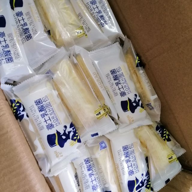 Bánh sữa chua và 5 mỳ ly