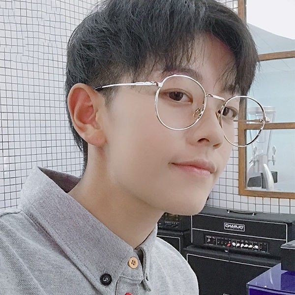 ✻✉net kính cận thị màu đỏ nữ có độ mắt học sinh nam phiên bản hàn quốc gương phẳng ánh sáng xanh gọng chống bức