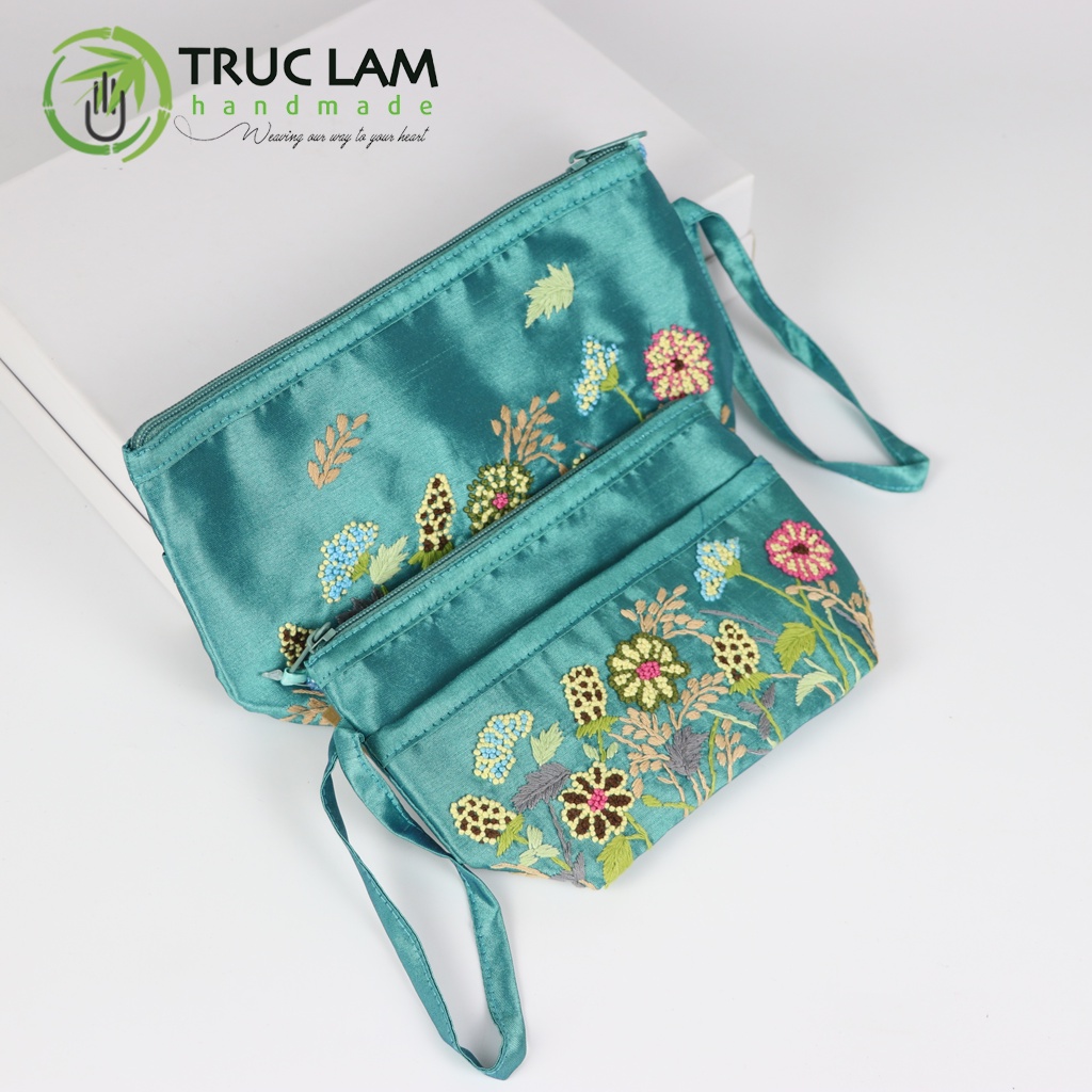 Ví Cầm Tay Nữ Vải Tafta Họa Tiết Hoa Cỏ Thêu Tay Set 2 Chiếc Thêu 2 Mặt - Trúc Lâm Handmade