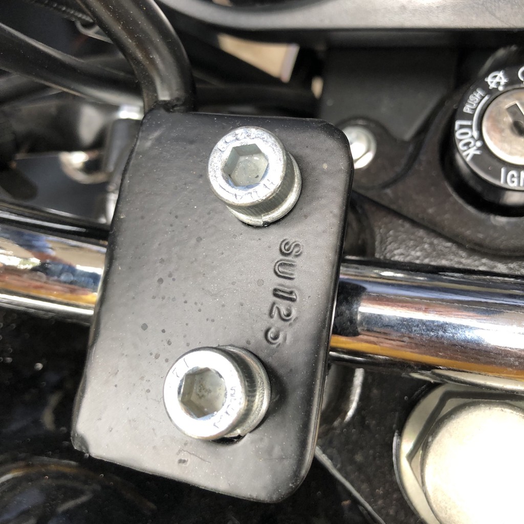 Kính chắn gió xe máy Yamaha YB125SP