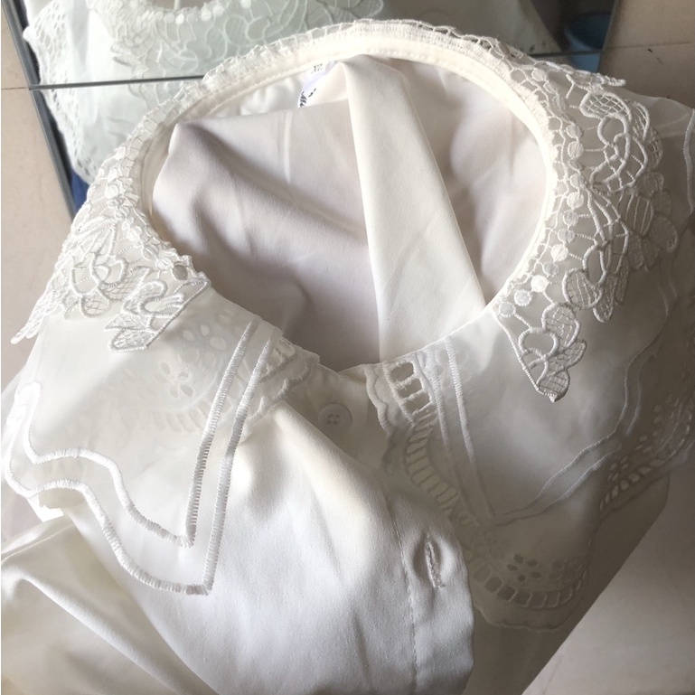 Áo Sơ Mi Trắng Dài Tay MORAN Cổ Ren Đục Lỗ Bẻ Rộng Búp Bê Kiểu Pháp Style Triệu Lộ Tư AO032