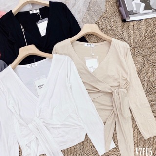 Áo thun zip nơ eo siêu đẹp.sỉ 75k