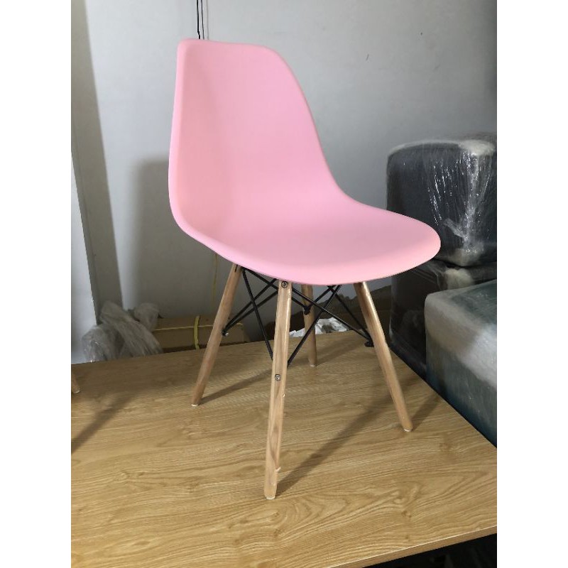 Ghế Eames nhựa chân gỗ nhập khẩu - Giao hàng trong ngày | BigBuy360 - bigbuy360.vn