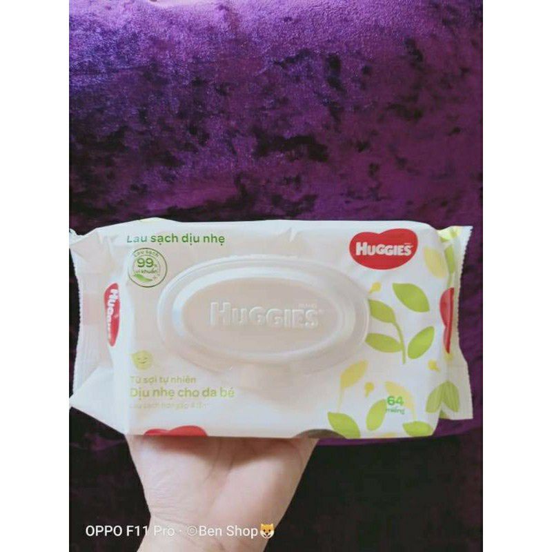 0Combo 4 gói Khăn Ướt Sơ Sinh Huggies (64 Tờ)