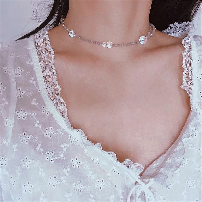 Nhẫn Và Dây Chuyền Cườm Hạt Trong