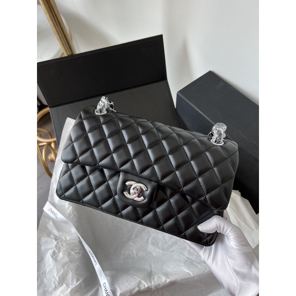 Túi xách cao cấp Chanel classic da lì, size 25cm, tag vàng, da lì mềm, from đẹp cầm nặng tay, Fullbox