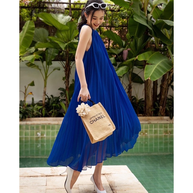 Váy voan dập ly swan dress