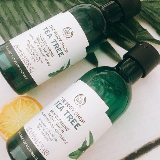 Sữa rửa mặt da dầu mụn Tea Tree The Body shop