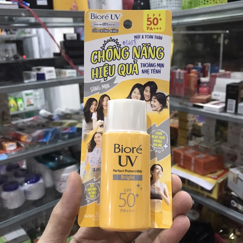 Kem Chống Nắng Biore UV Perfect Block Milk Bright spf 50 PA+++ 25ml