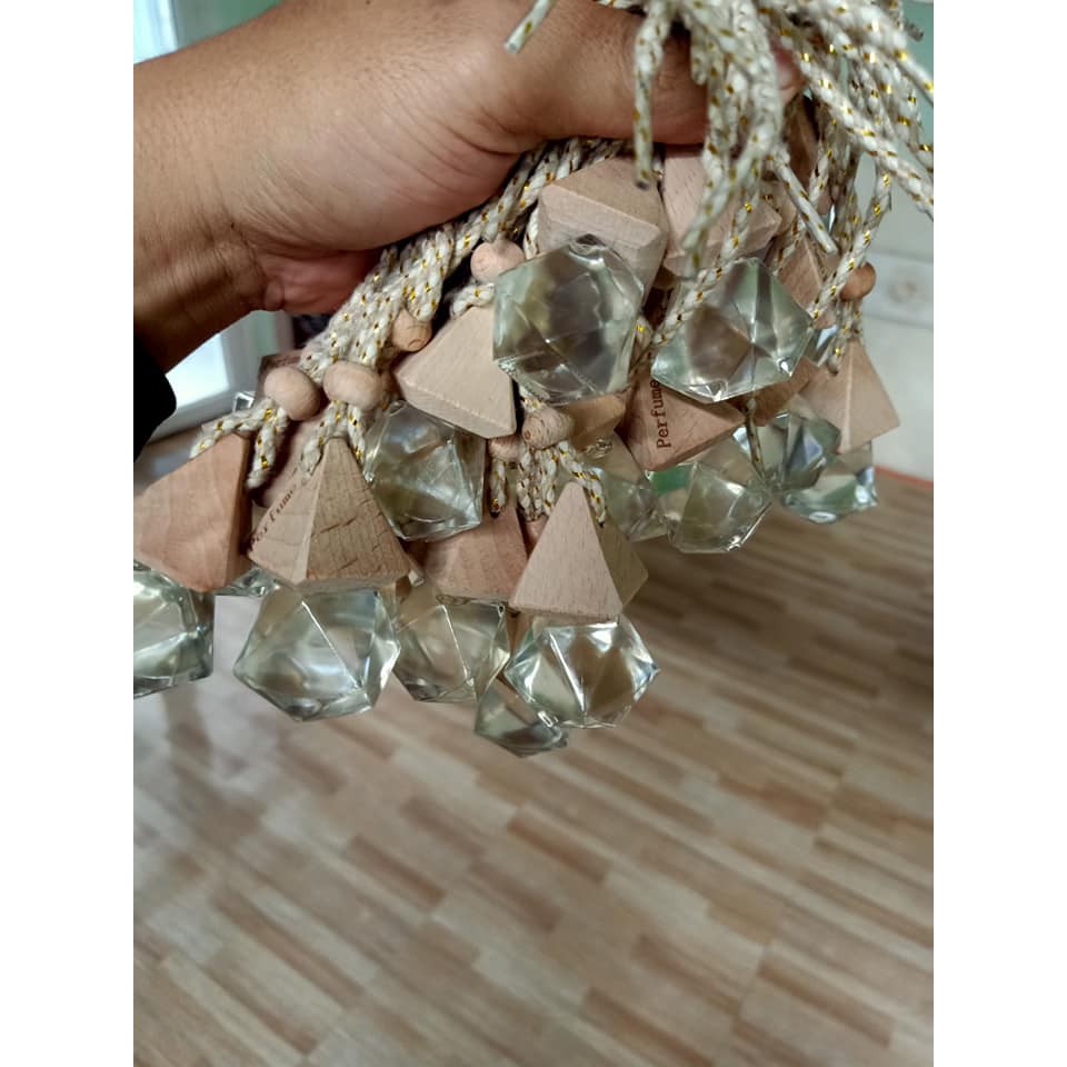 Tinh dầu xá xị nguyên chất ( gỗ gù hương)  FREESHIP  tinh dầu gỗ xá xị thơm treo xe, khử mùi thơm phòng từ 10ml-100ml