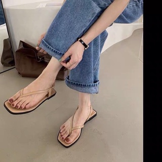 sandal xỏ ngón