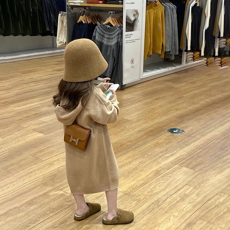 Đầm Sweater Dệt Kim Có Mũ Trùm Dáng Rộng Kiểu Hàn Quốc Thời Trang Thu Đông 2022 Mới Cho Bé Gái