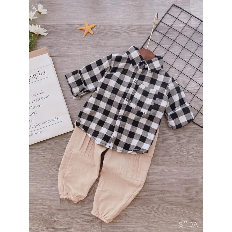 Set kẻ ô trắng + quần đũi bé trai