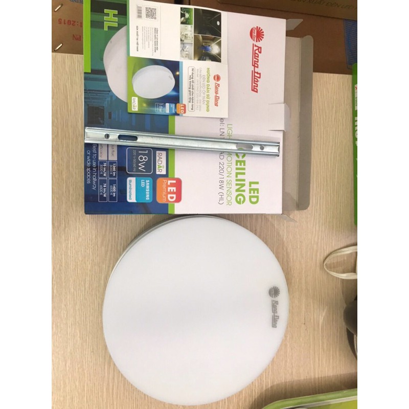 Khuyến mãi siêu hấp dẫn_Đèn LED ốp trần cảm biến  LN12.RAD 220/18W (HL) /(D LN09L 230/18W) RAD SS_ch