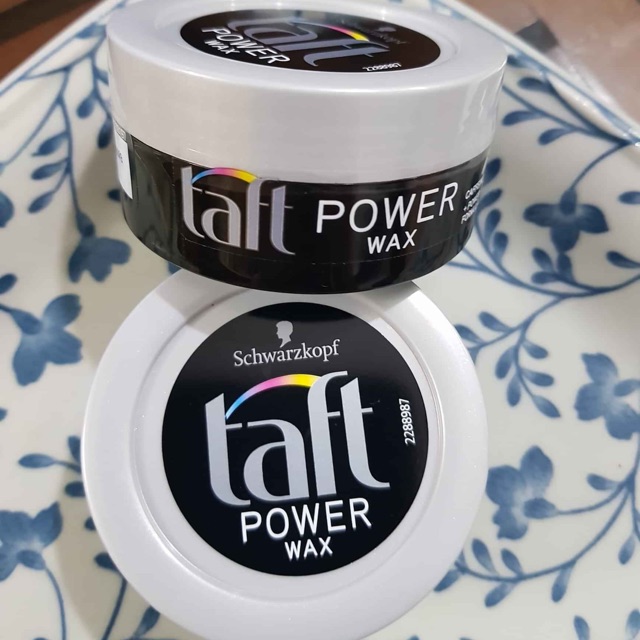 Sáp vuốt tóc Taft của hãng Schwarzkopf