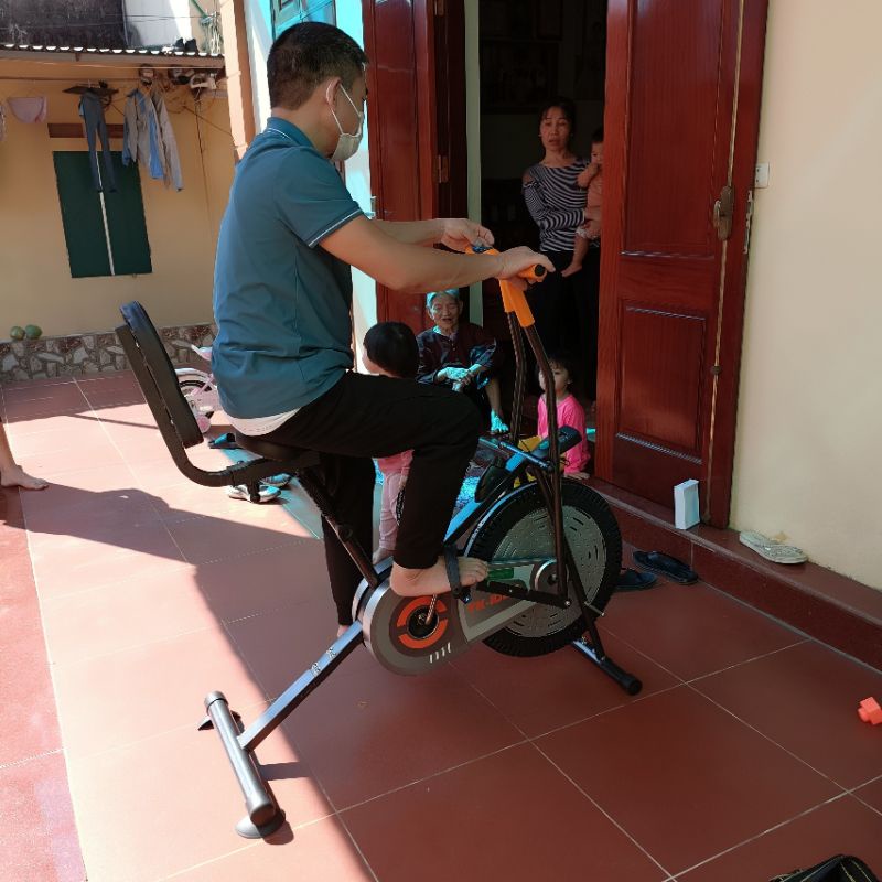 Xe đạp tập phục hồi chức năng; giảm cân; vận động tay chân Tokado TK 100 màu xám+ cam
