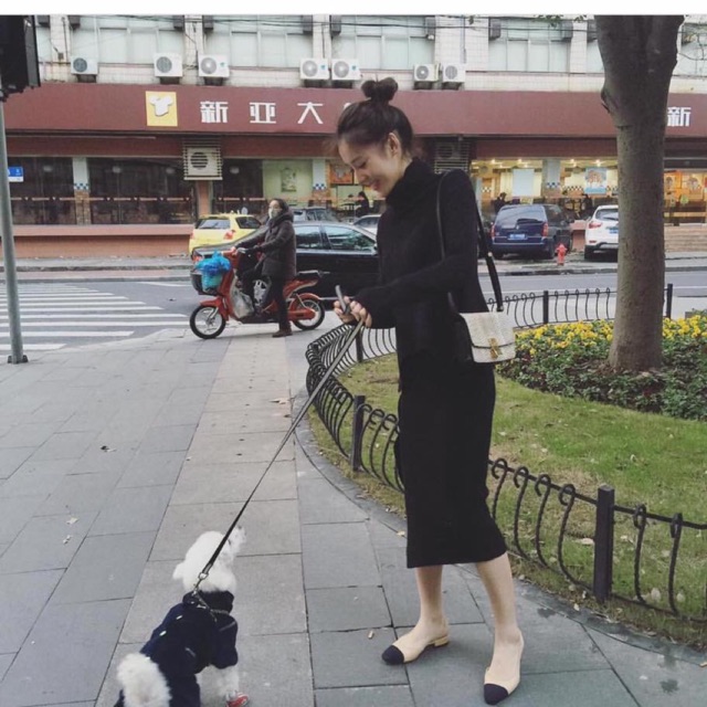 váy len cổ lọ body
