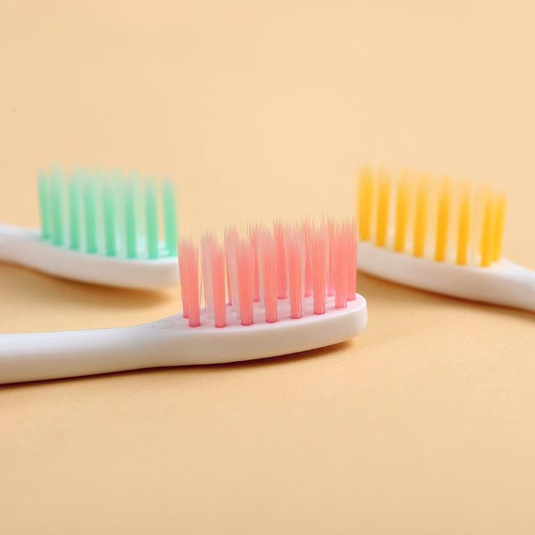 Set 4 Bàn Chải Xuất Nhật Cho Bé