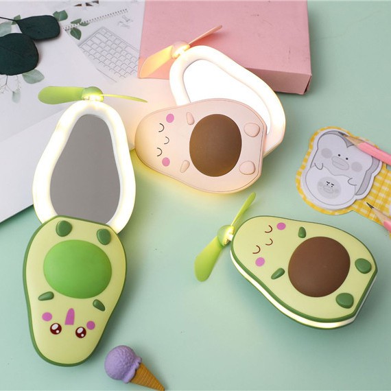 Quạt mini cầm tay 3 in 1 hình quả bơ siêu dễ thương đèn led - gương - quạt Pks TN ( Giao hình ngẫu nhiên) | BigBuy360 - bigbuy360.vn