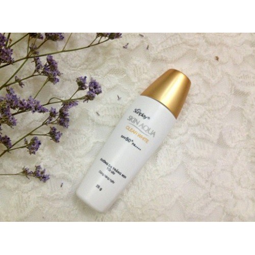 Sunplay Skin Aqua Clear White CC Milk SPF50+, PA++++: Sữa chống nắng dưỡng da và trang điểm nhẹ