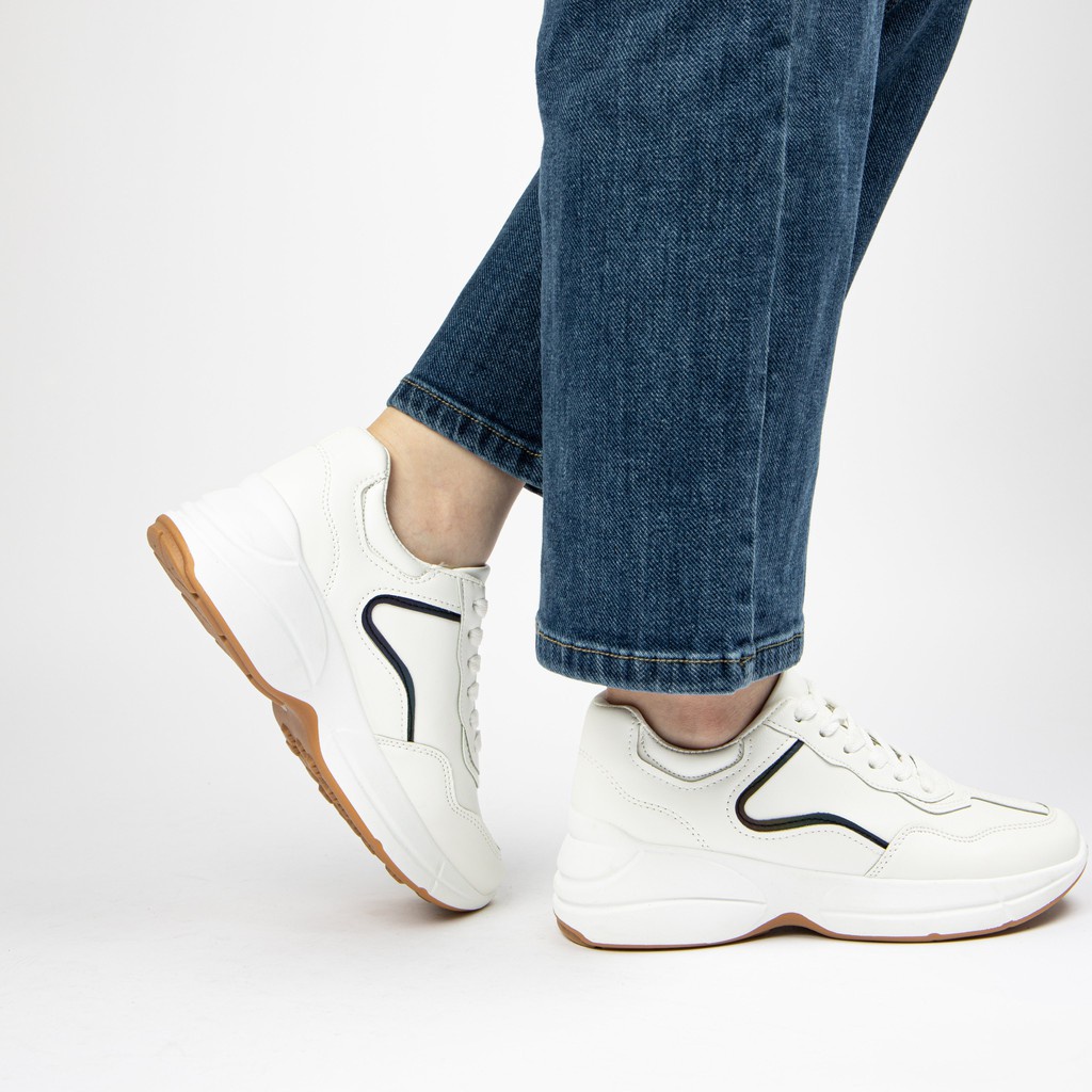 Giày MWC 0531 - Giày Thể Thao Nữ Đế Cao Da Phối Sọc Năng Động Cá Tính Màu Trắng Kem