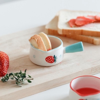 Cốc uống sữa có tay cầm họa tiết dâu tây xinh xắn