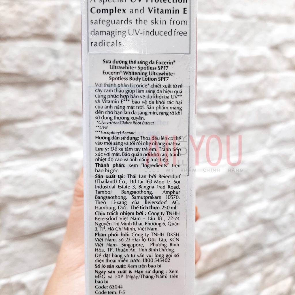 Eucerin Spotless Brightening Body Lotion SPF 7 250mL -  Sữa Dưỡng Thể Làm Sáng Da.