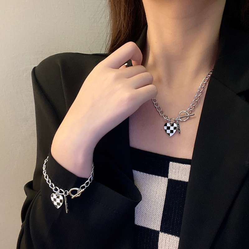 Bộ Trang Sức Vòng Cổ / Vòng Tay / Dây Chuyền Hình Khối Màu Trắng Đen Phong Cách Hip Hop Cổ Điển