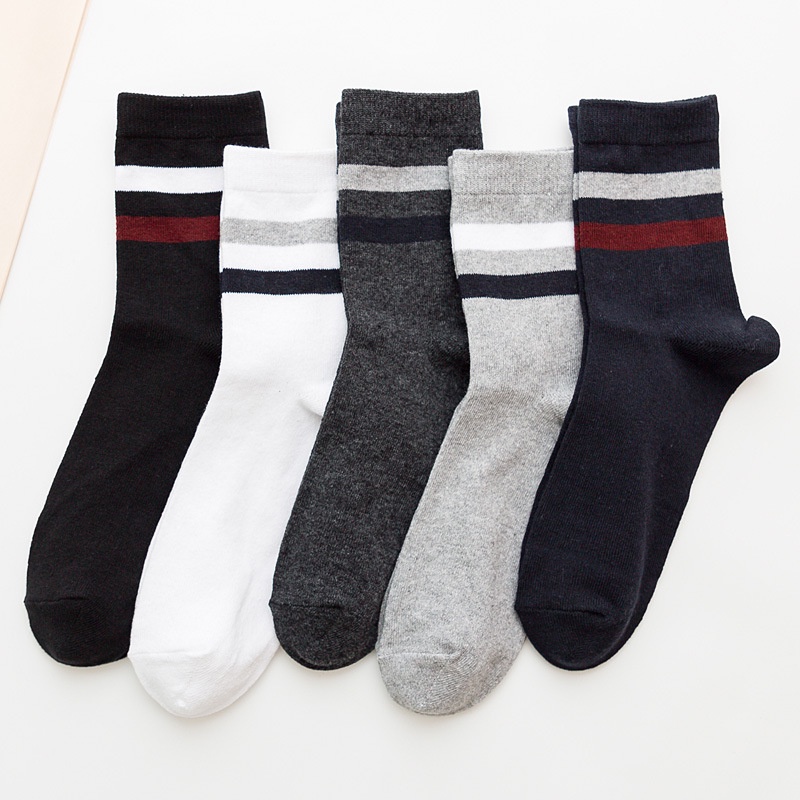 Đôi vớ nam cổ dài vừa phải chất liệu polyester mềm mại thoải mái