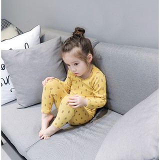 Bộ quần áo thu đông bé gái