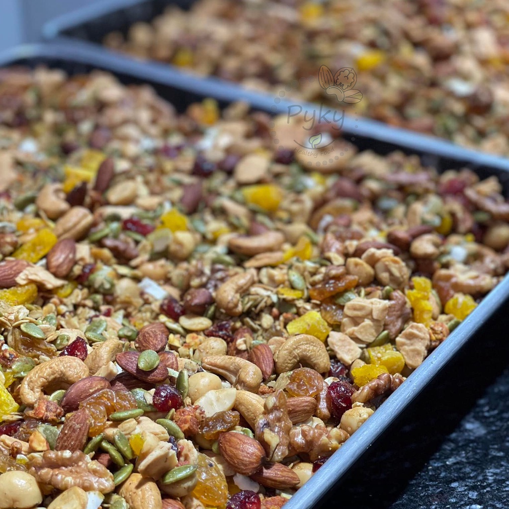 Ngũ Cốc Giảm Cân [GRANOLA CAO CẤP] Thêm Macca, Óc Chó Vàng, Dâu Tây | Ngũ Cốc Dinh Dưỡng Pyky