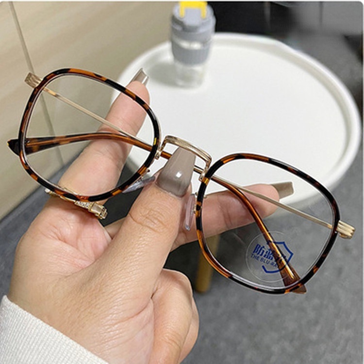 Mắt Kính Chống Bức Xạ Và Ánh Sáng Xanh Dành Cho Nam Và Nữ