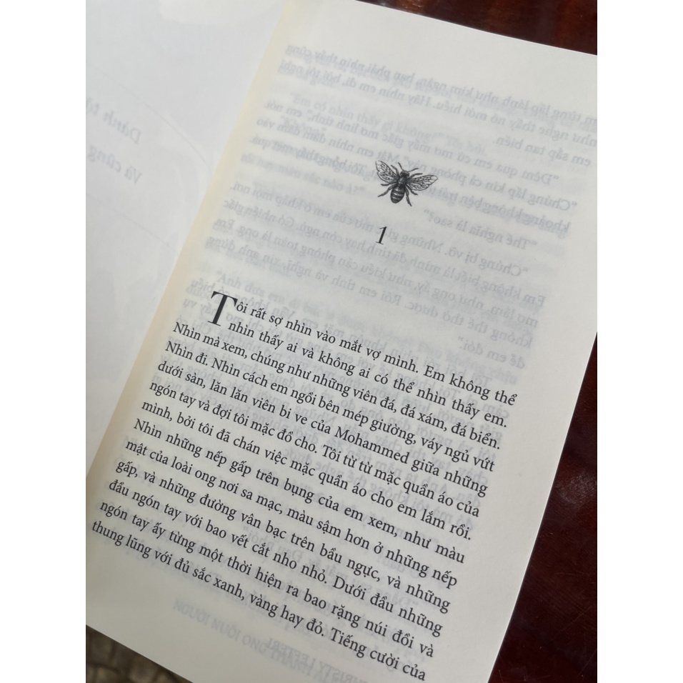 Sách - Người Nuôi Ong Thành Aleppo – Christy Lefteri – Nhất Diệp dịch – Huy Hoàng Book – NXB Văn Học (bìa mềm)