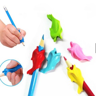 Combo 3 Đệm Tay Cầm Bút Hình Cá Heo Cho Bé