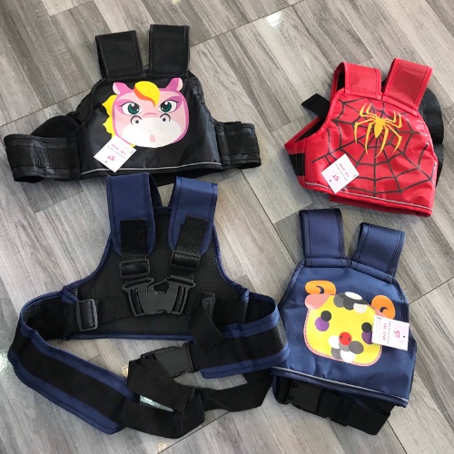 Đai Địu Em Bé Đi Xe Máy - ĐAI CHO BÉ ĐI XE MÁY KIỂU BALO