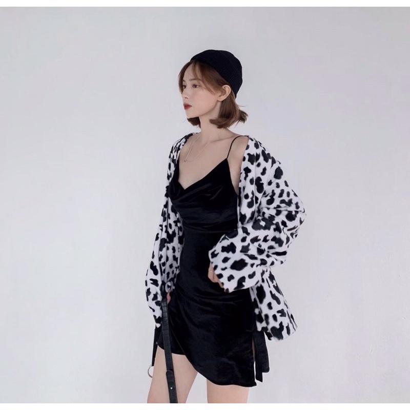 OM.DESIGNBYOM - Váy 2 dây nhung đen ngắn