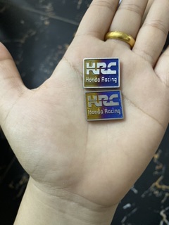 Logo Titan HRC nhỏ dán bợ cổ