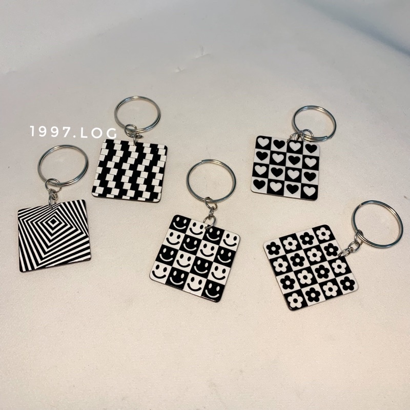 Móc khoá vuông caro Hoa/ Mặt cười/ Tim đơn giản