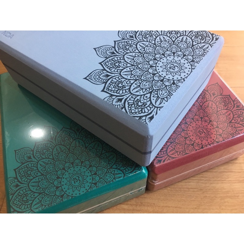 Gạch Tập Yoga Eva Cao Cấp Kẻ Viền In Hoa Văn Nặng 300gram và 200gram Giá Trên 1Sp