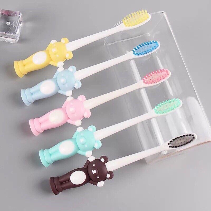 Set 4 bàn chải hình thỏ gấu xuất Nhật cho bé với 4 màu khác nhau